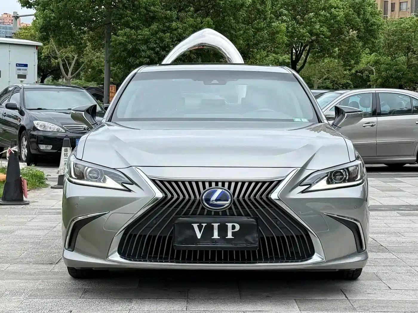 Lexus ES 2018 300h Premium Edition (China V emission standard) — миниатюра 2