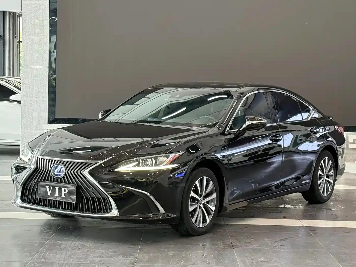 Lexus ES 2020 300h Premium Edition (China V Emission Standard) — миниатюра 1