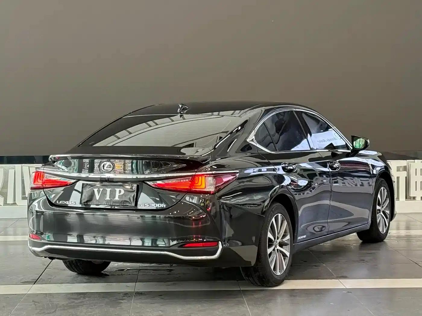 Lexus ES 2020 300h Premium Edition (China V Emission Standard) — миниатюра 3
