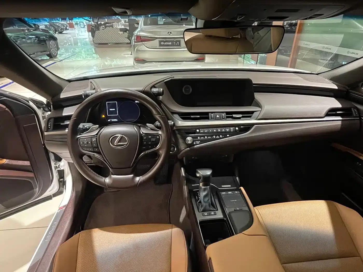 Lexus ES 2023 200 Premium Edition — миниатюра 8