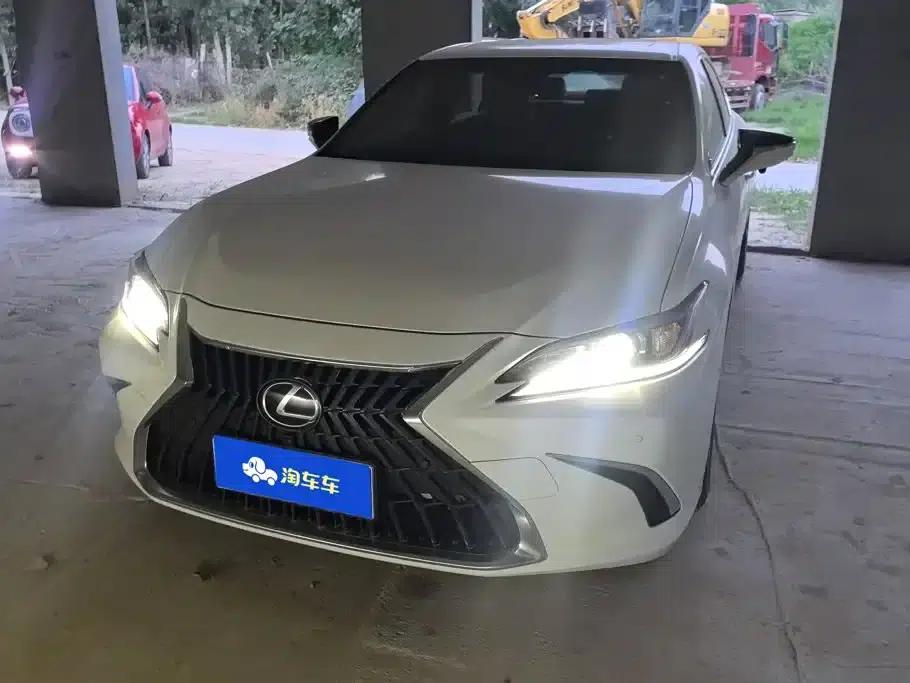 Lexus ES 2022 200 Premium Edition — миниатюра 2