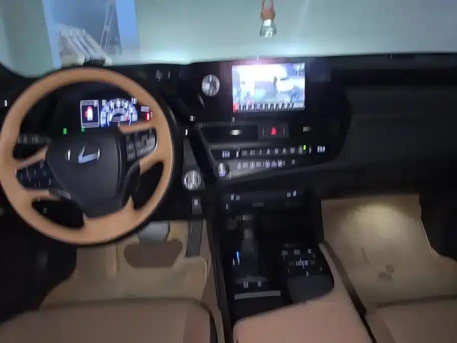 Lexus ES 2022 200 Premium Edition — миниатюра 12
