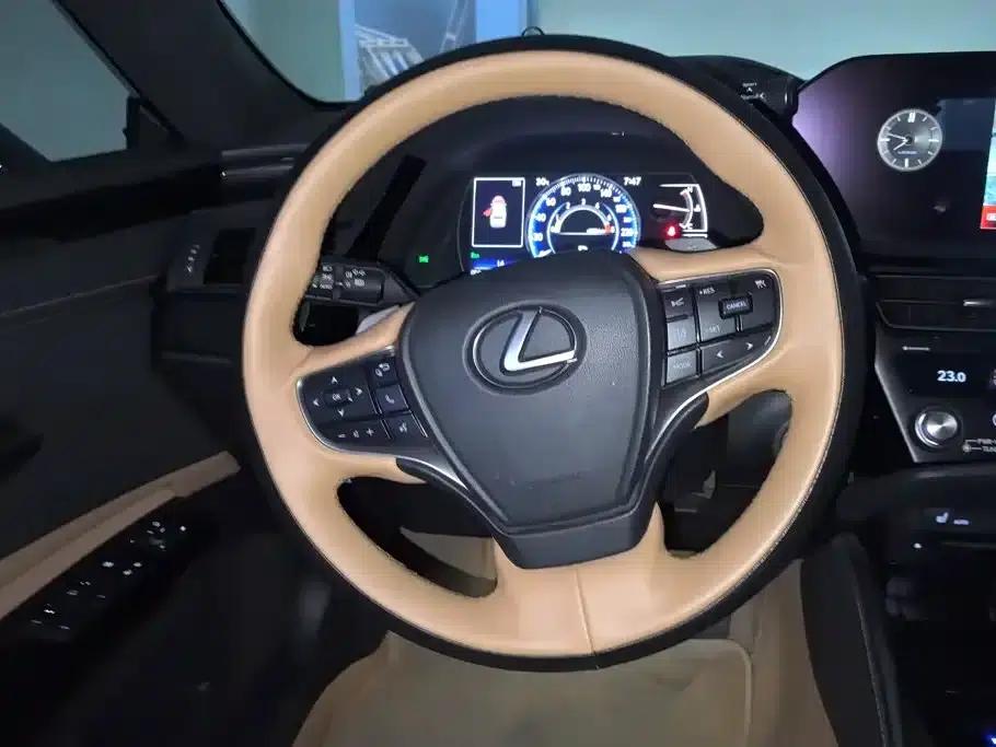Lexus ES 2022 200 Premium Edition — миниатюра 15