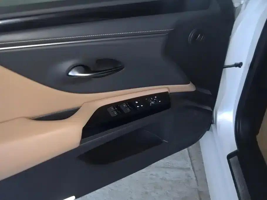 Lexus ES 2022 200 Premium Edition — миниатюра 7
