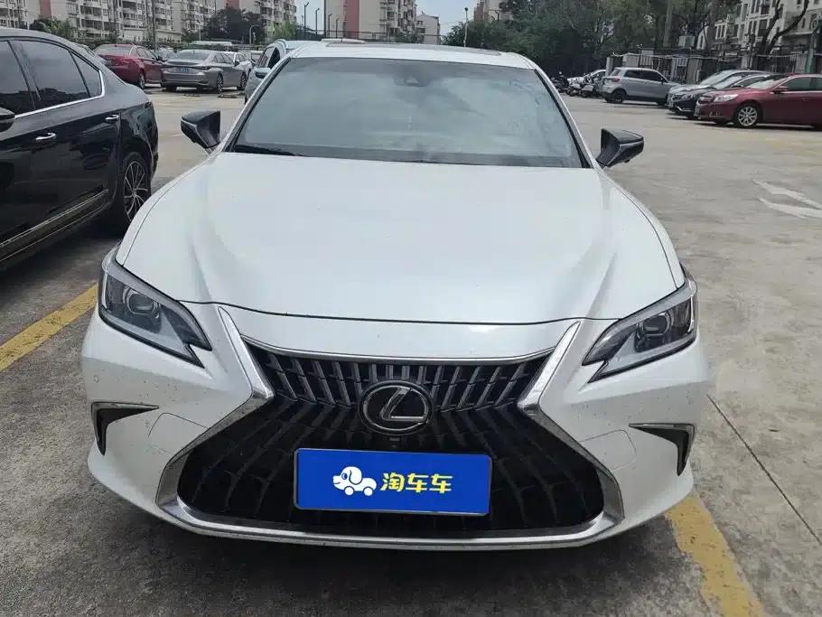 Lexus ES 2024 200 Premium Edition — миниатюра 2