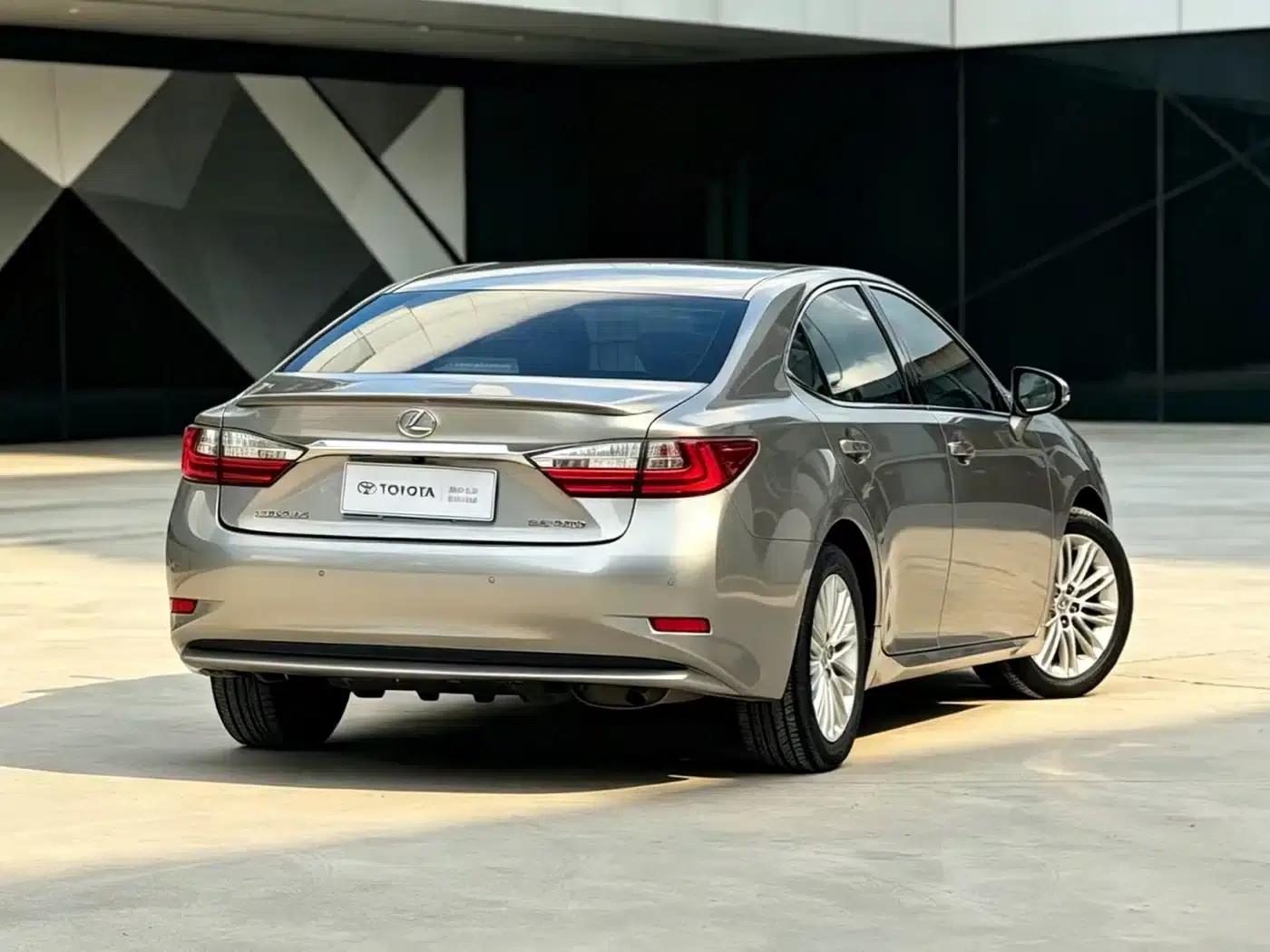 Lexus ES 2015 200 Elite Edition — миниатюра 2