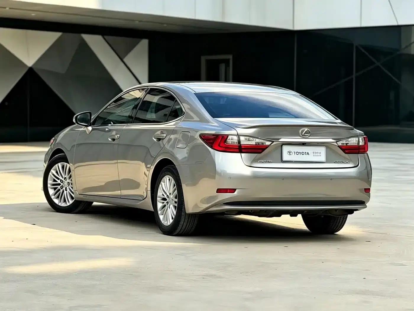 Lexus ES 2015 200 Elite Edition — миниатюра 4