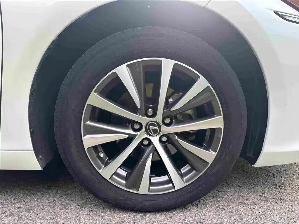 Lexus ES 2020 200 Excellence Edition — миниатюра 12