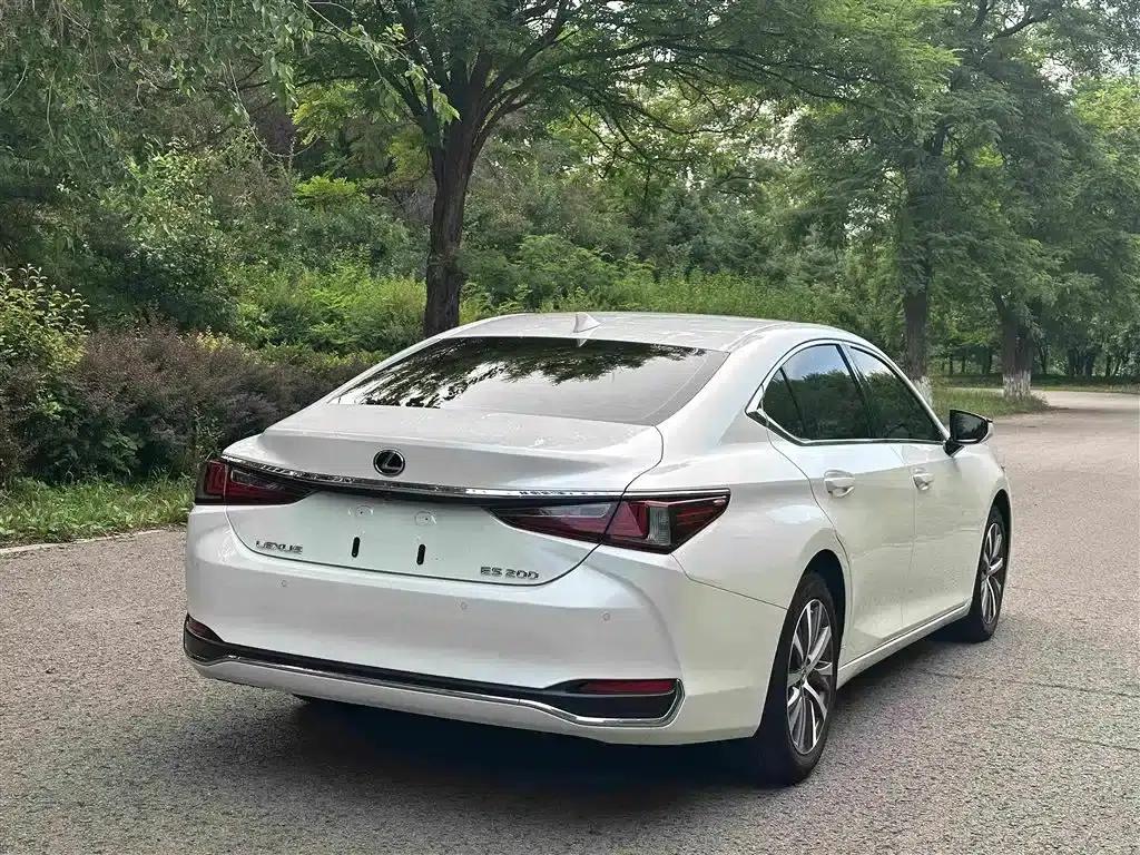 Lexus ES 2020 200 Excellence Edition — миниатюра 4