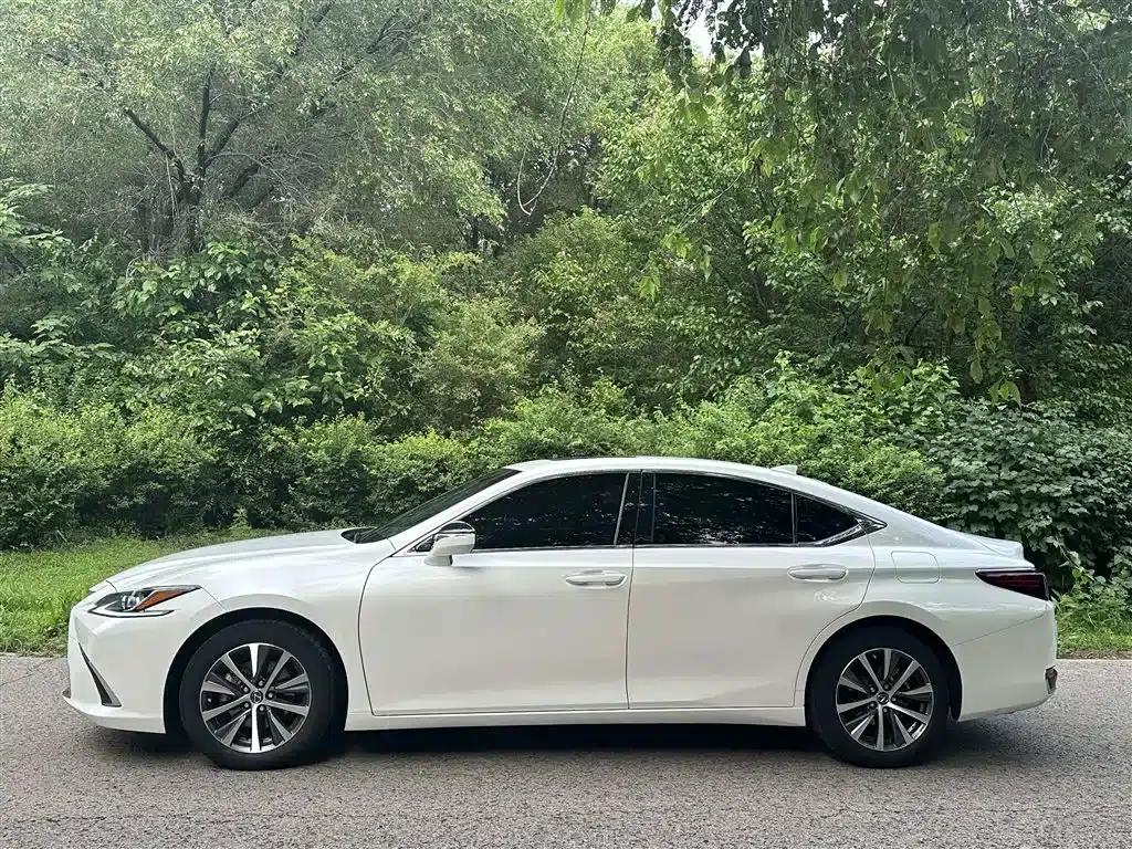 Lexus ES 2020 200 Excellence Edition — миниатюра 7