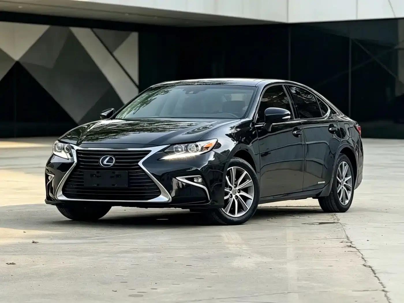 Lexus ES 2015 300h Comfort Edition — миниатюра 3