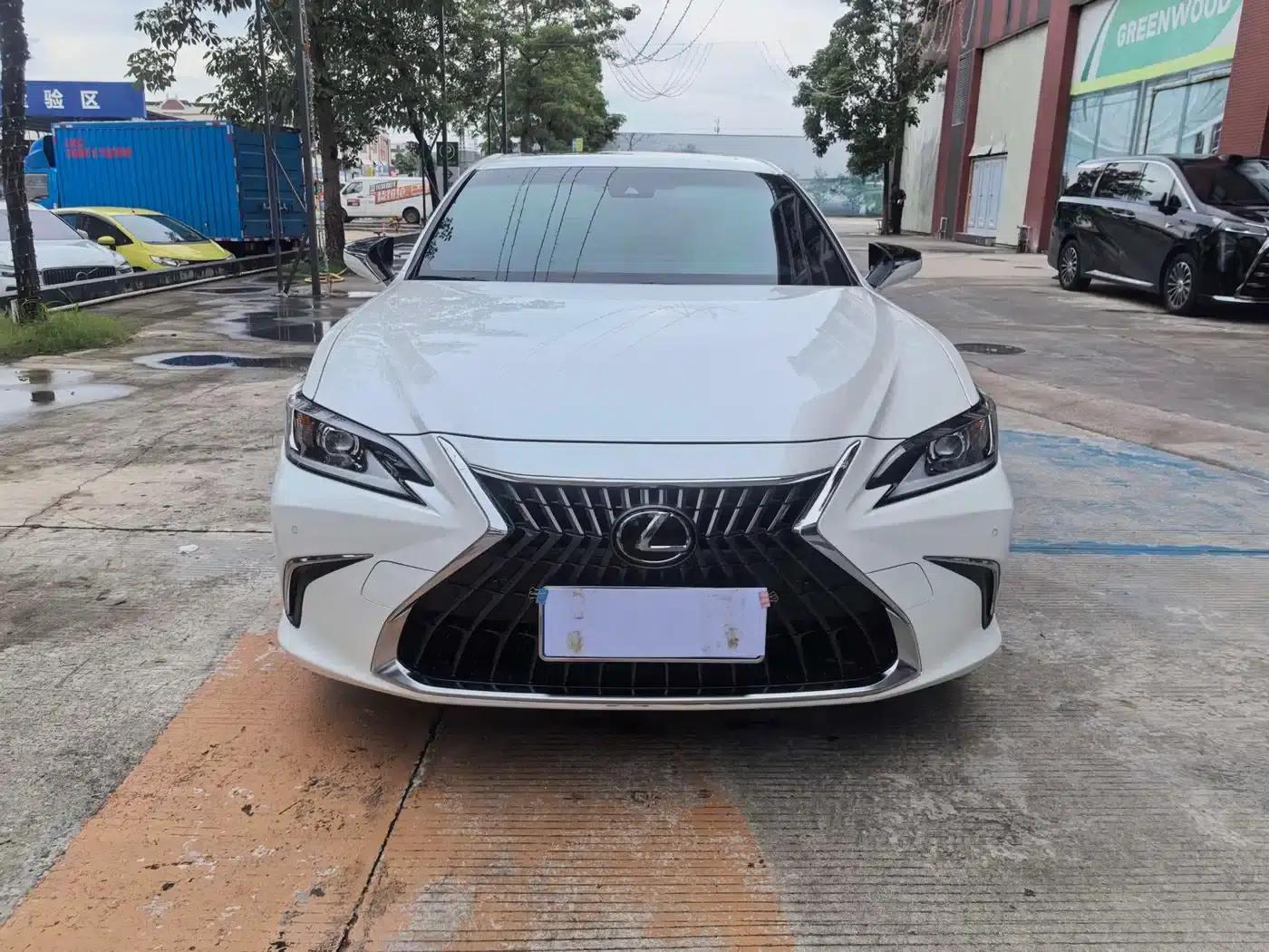 Lexus ES 2021 260 Premium Edition — миниатюра 2