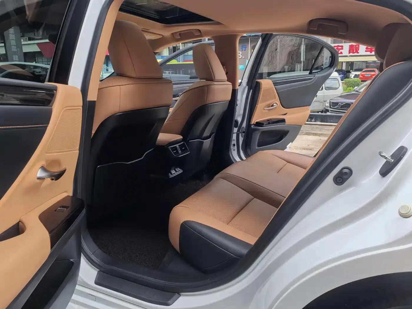 Lexus ES 2021 260 Premium Edition — миниатюра 9