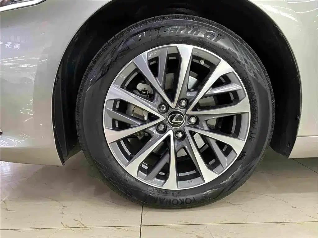Lexus ES 2023 200 Premium Edition — миниатюра 5