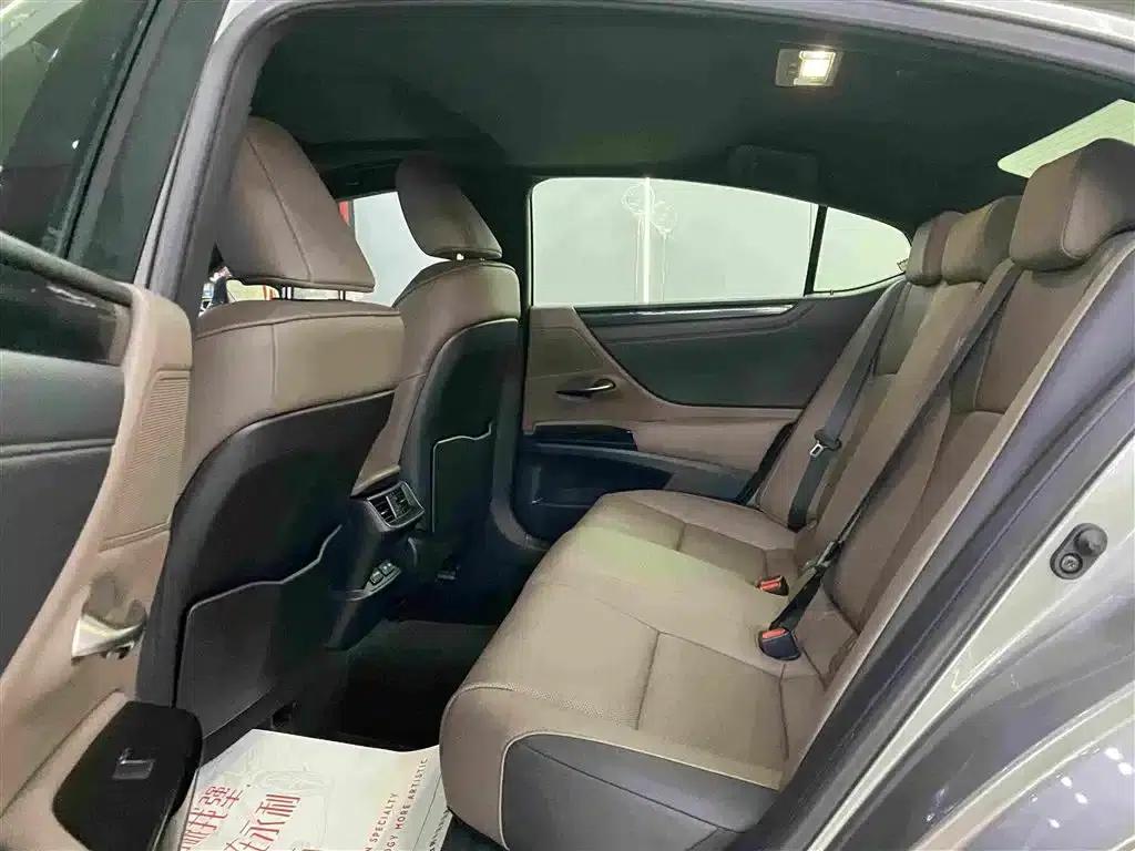 Lexus ES 2023 200 Premium Edition — миниатюра 8