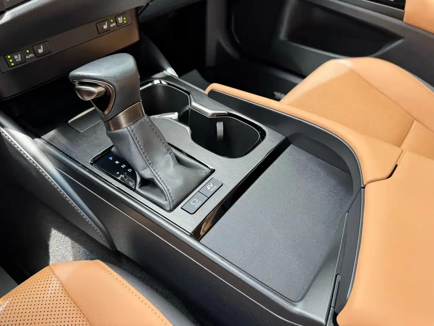 Lexus ES 2022 300h Premium Edition — миниатюра 13