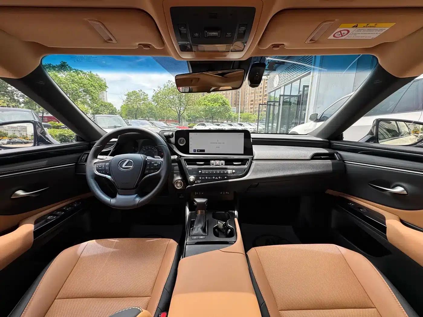 Lexus ES 2022 300h Premium Edition — миниатюра 8