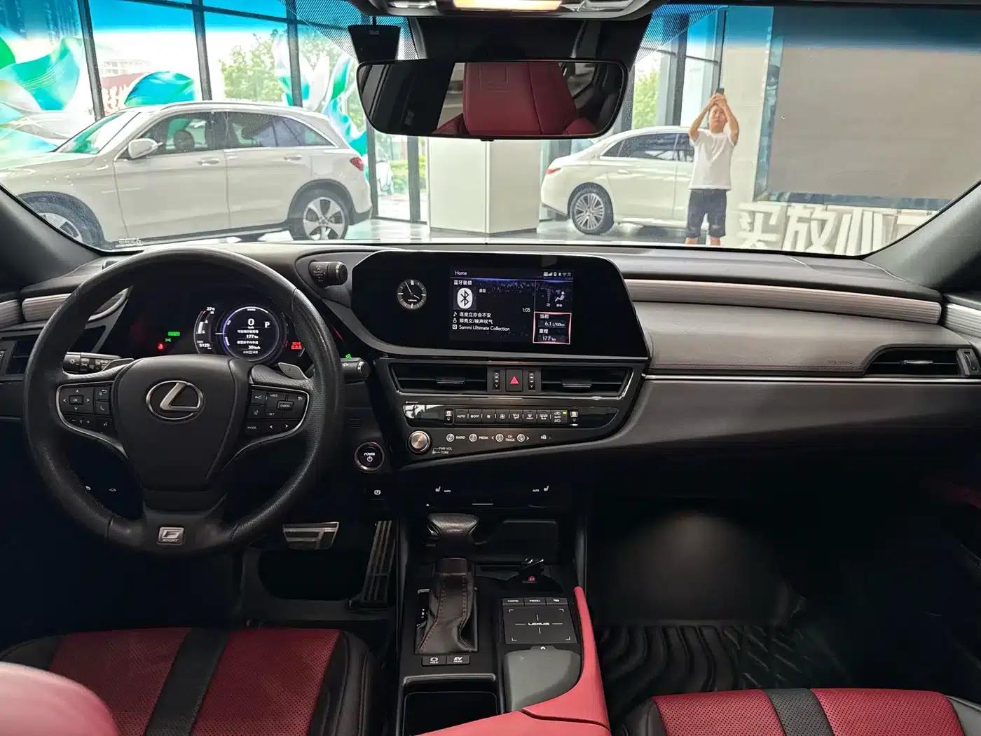 Lexus ES 2021 300h F SPORT — миниатюра 11