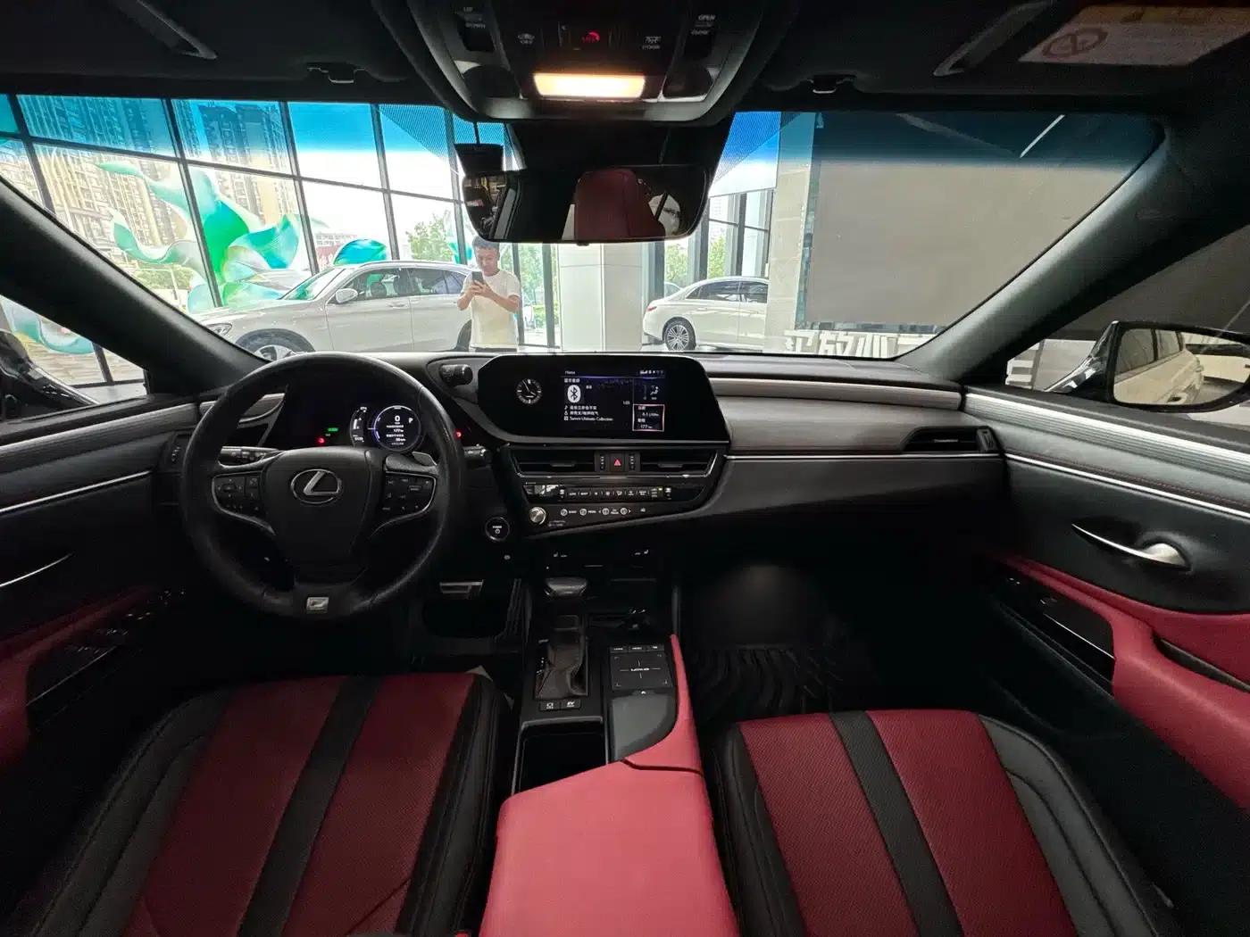 Lexus ES 2021 300h F SPORT — миниатюра 8