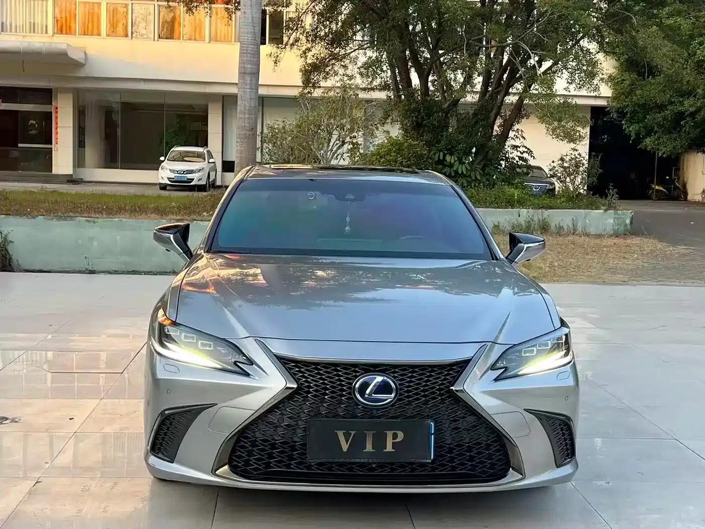Lexus ES 2022 300h F SPORT — миниатюра 3