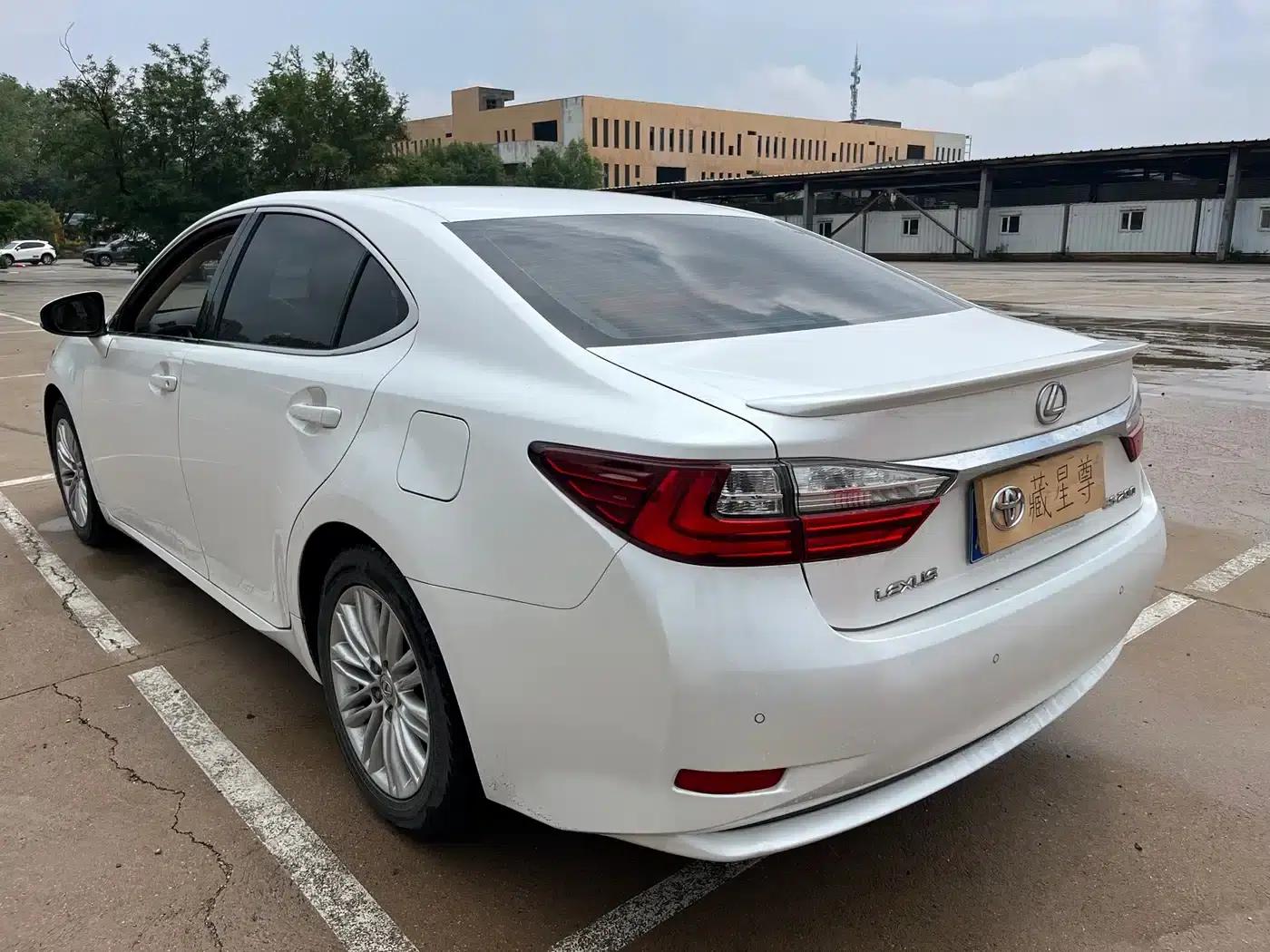 Lexus ES 2015 200 Comfort Edition — миниатюра 11