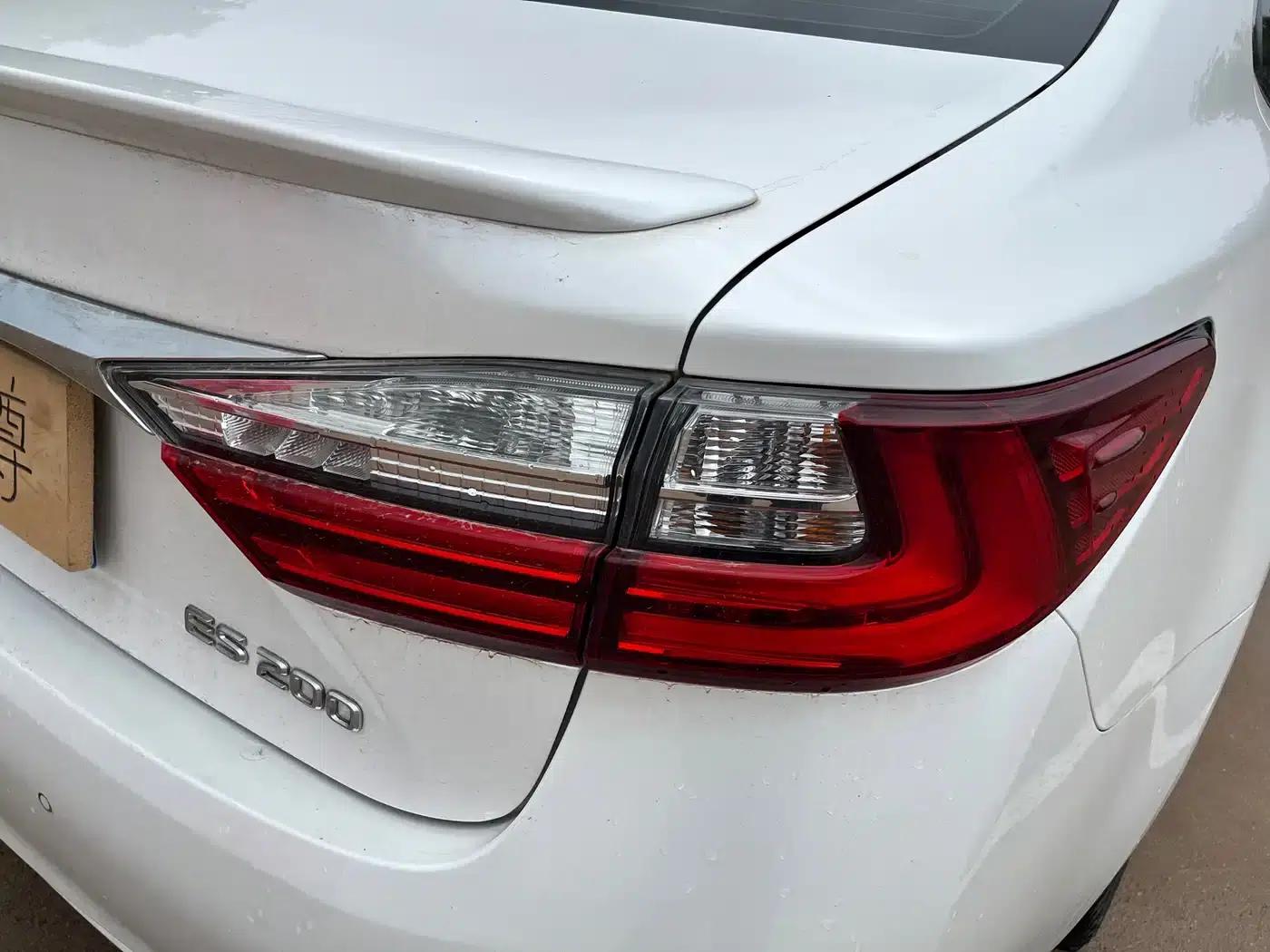 Lexus ES 2015 200 Comfort Edition — миниатюра 17