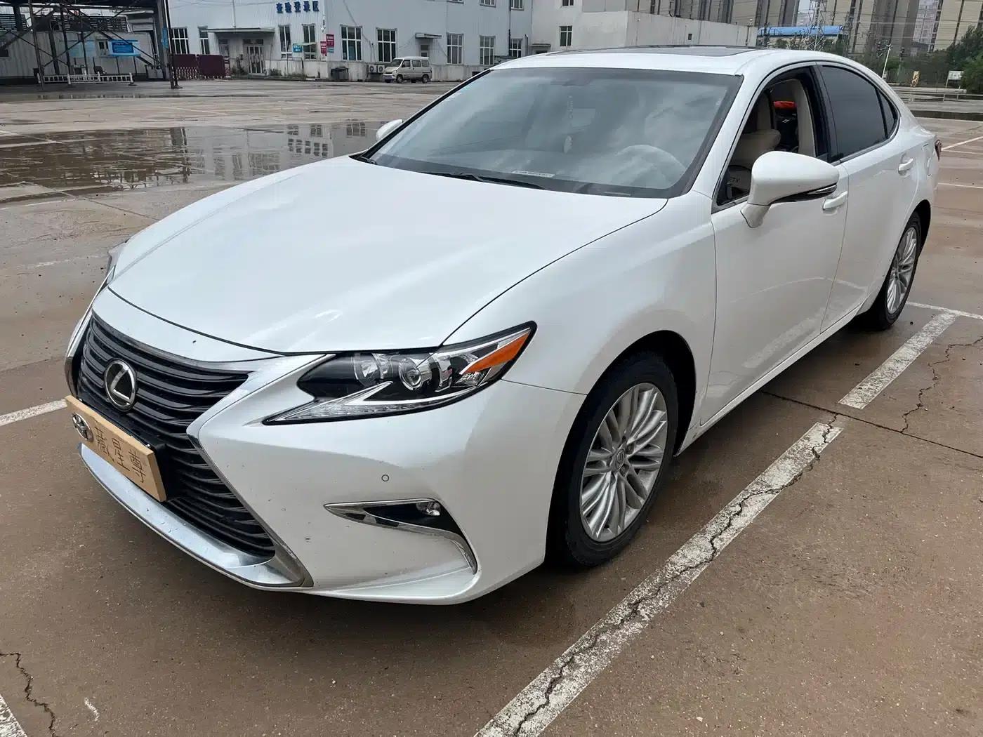 Lexus ES 2015 200 Comfort Edition — миниатюра 4