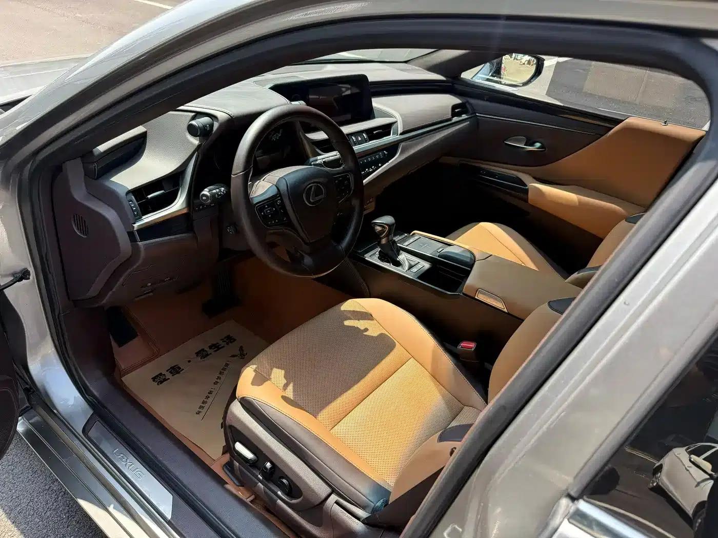 Lexus ES 2021 Model 200 Premium Edition — миниатюра 4