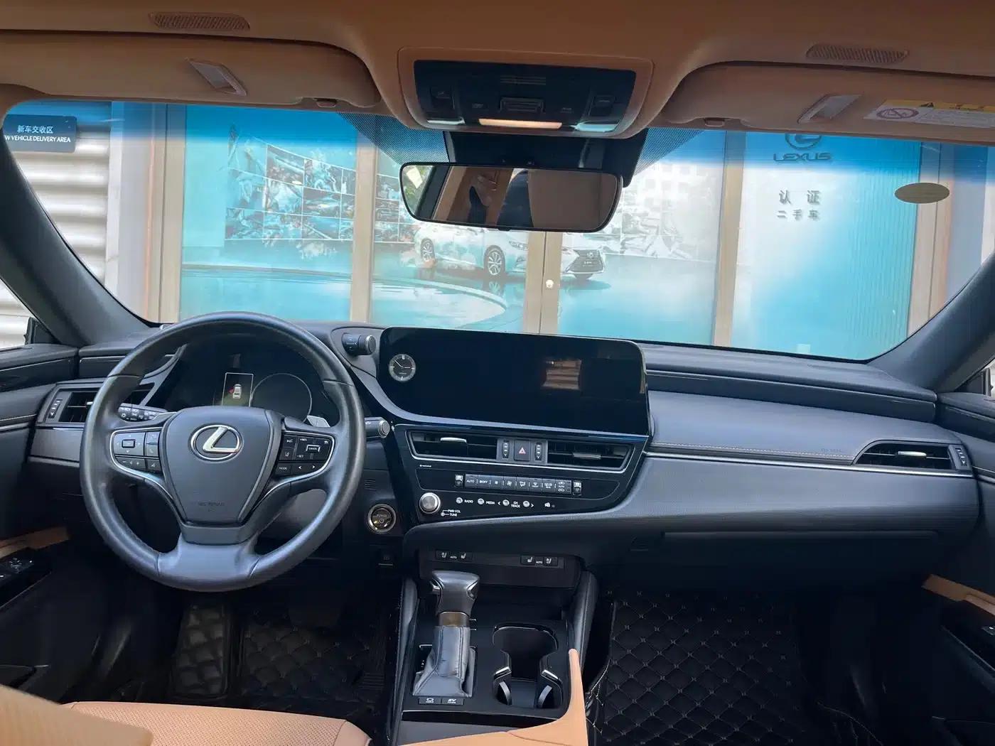 Lexus ES 2022 300h Premium Edition — миниатюра 11