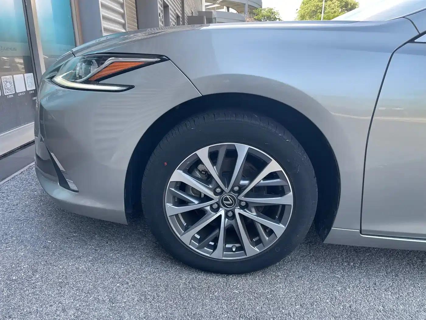 Lexus ES 2023 200 Premium Edition — миниатюра 24