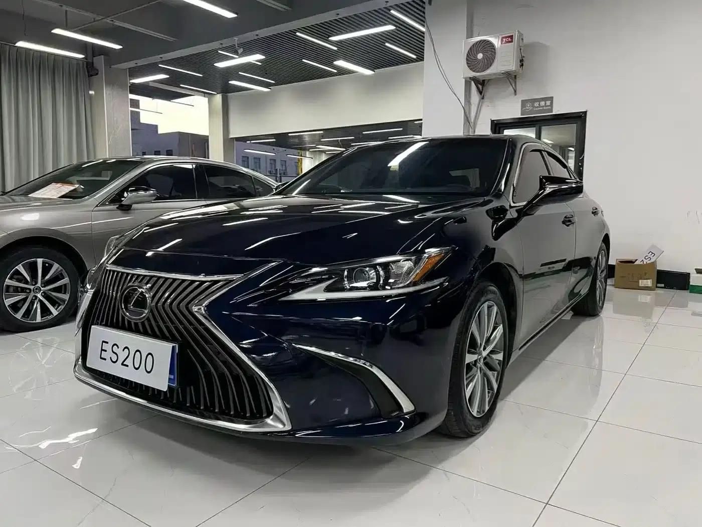 Lexus ES 2020 200 Excellence Edition — миниатюра 1
