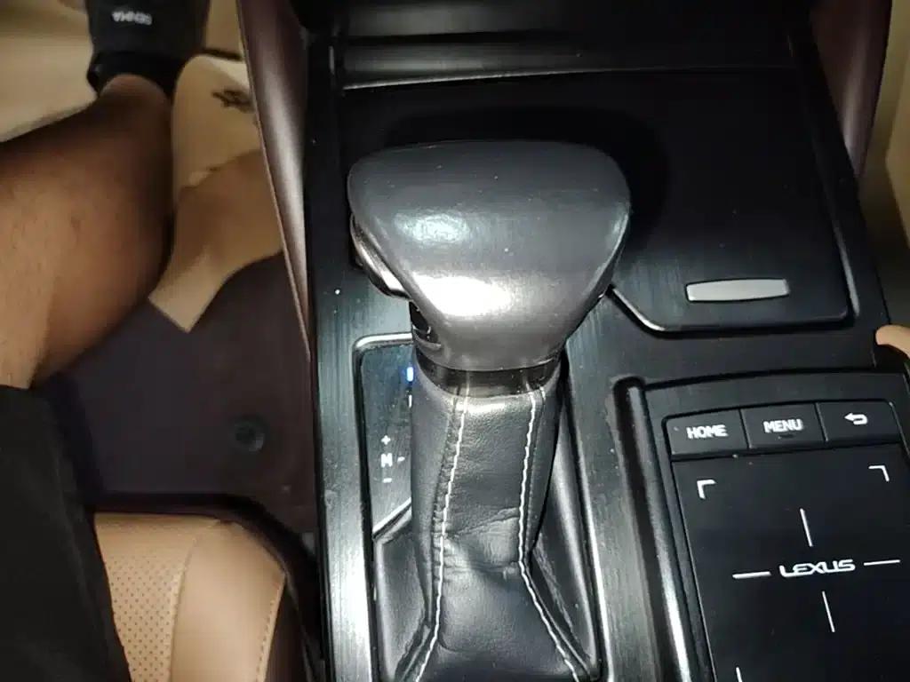 Lexus ES 2020 200 Excellence Edition — миниатюра 14