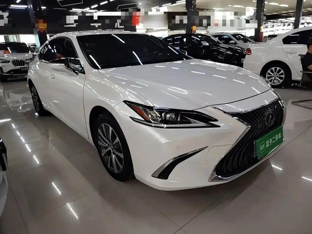Lexus ES 2020 200 Excellence Edition — миниатюра 4