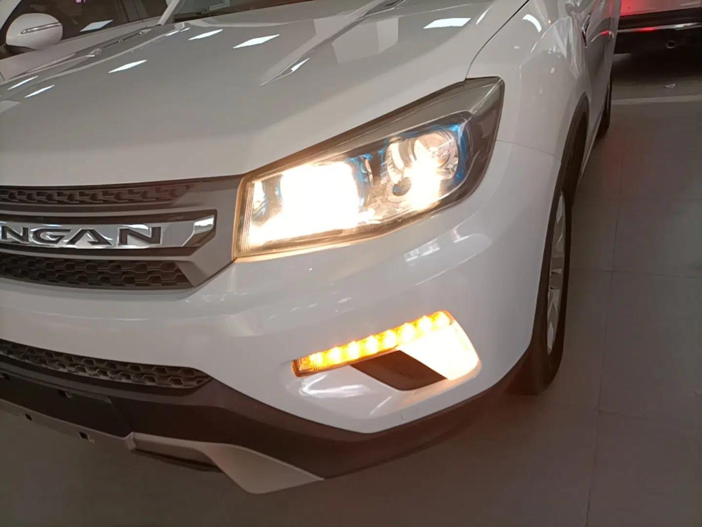 CHANGAN CS75 2017 Shangkui Edition 1.8T Automatic All-Wheel-Drive Elite Model — миниатюра 8