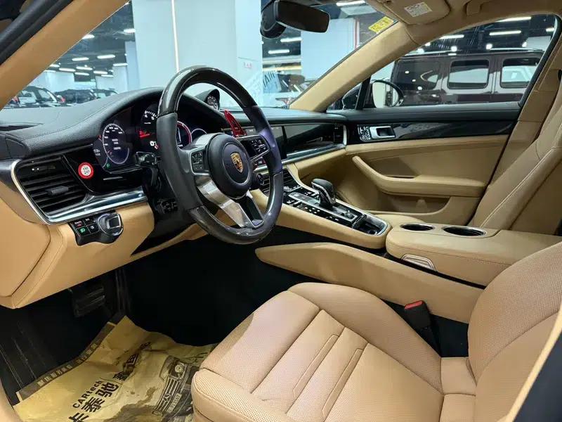 2017 Panamera 4 Executive Long Wheelbase 3.0T — миниатюра 26