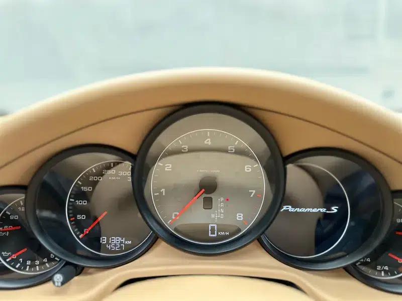 2014 Panamera S Executive 3.0T — миниатюра 17