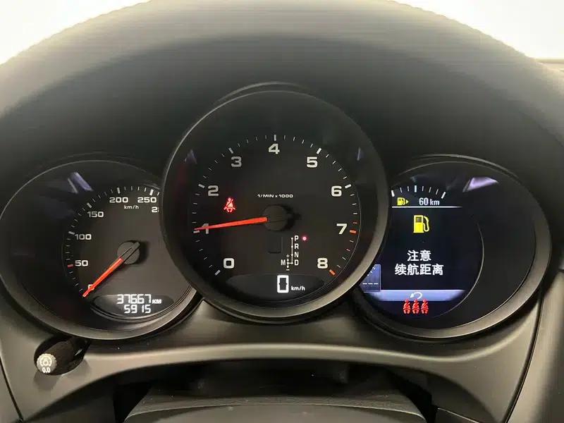 2022 Macan 2.0T — миниатюра 8