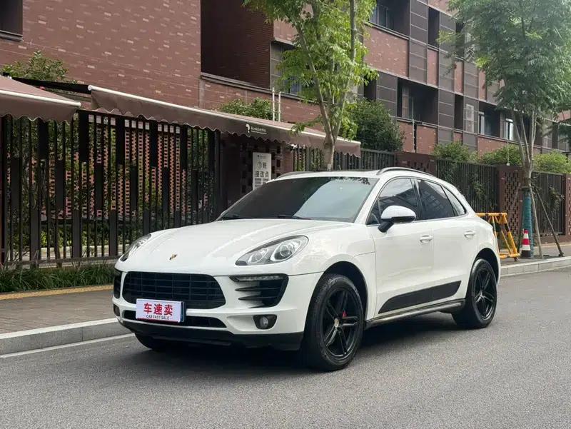 2016 Macan 2.0T — миниатюра 1