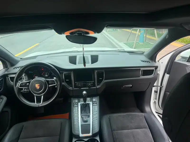 2016 Macan 2.0T — миниатюра 7