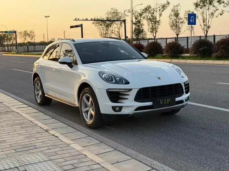 2017 Macan 2.0T — миниатюра 3