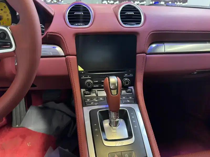 2020 Porsche 718 Boxster 2.0T — миниатюра 10