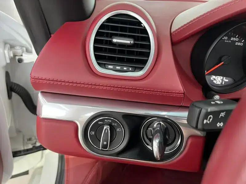 2020 Porsche 718 Boxster 2.0T — миниатюра 13