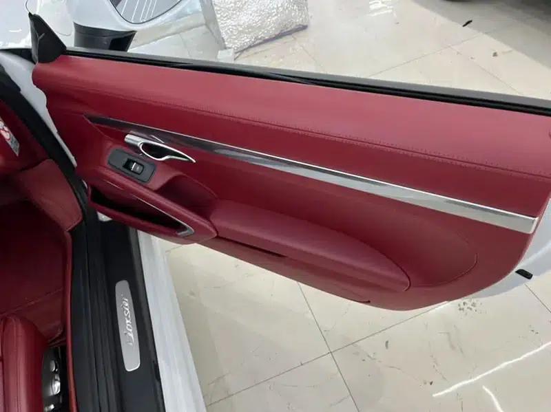2020 Porsche 718 Boxster 2.0T — миниатюра 9