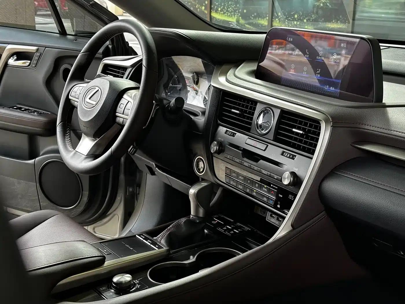Lexus RX 2020 Facelift 300 AWD Elegant Edition — миниатюра 8