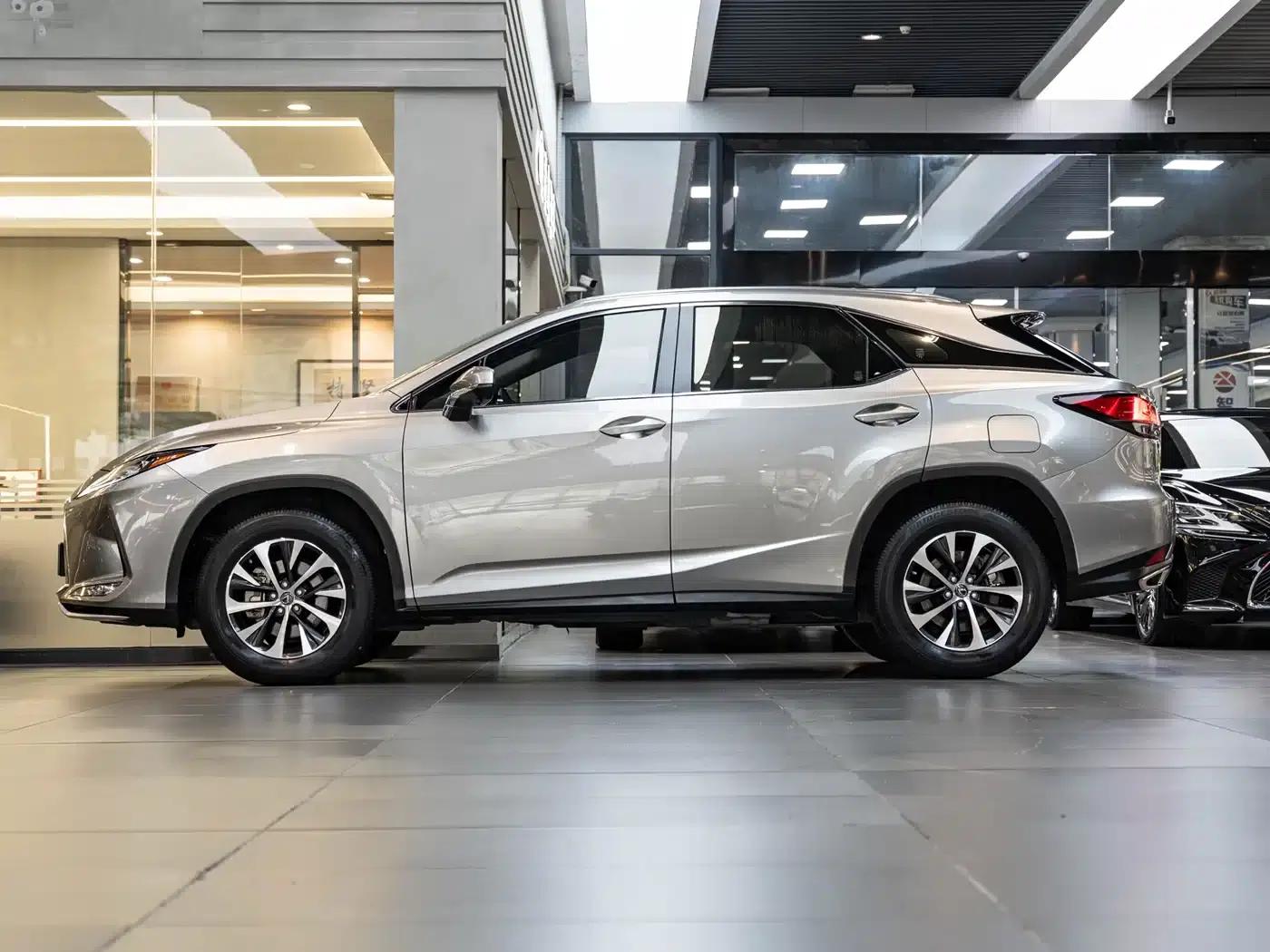 Lexus RX 2020 Facelift 300 2WD Elite Edition — миниатюра 4