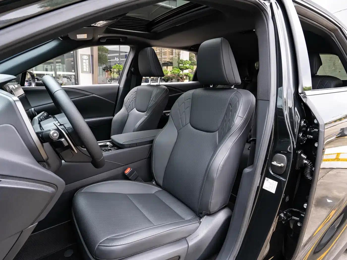 Lexus RX 2025 300 AWD Luxury Edition — миниатюра 11