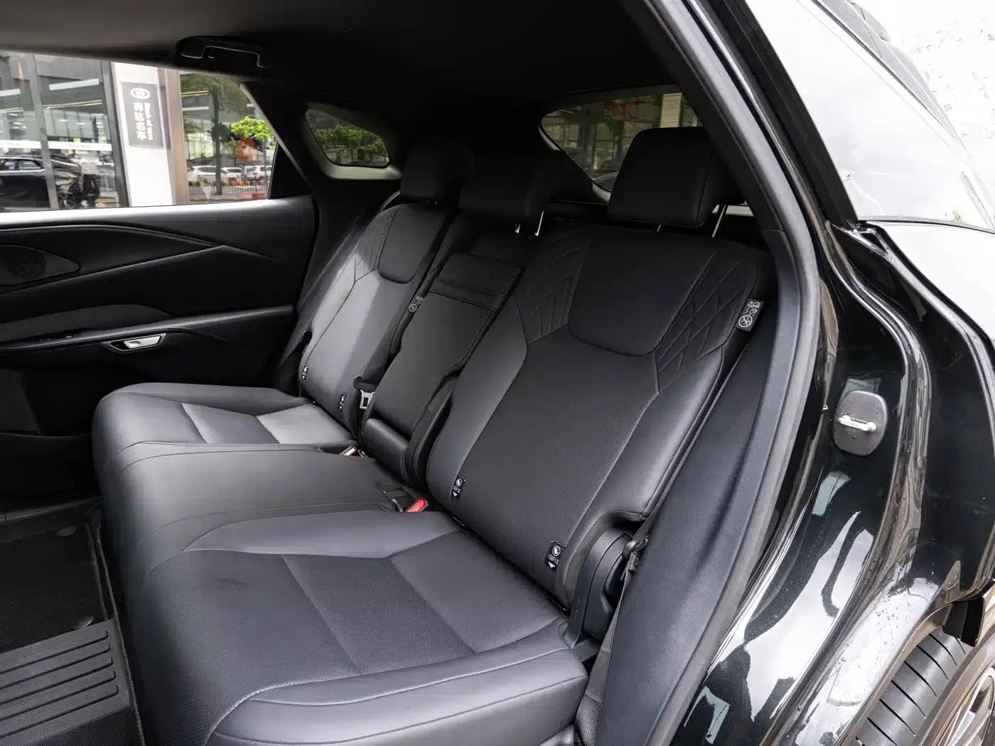 Lexus RX 2025 300 AWD Luxury Edition — миниатюра 12