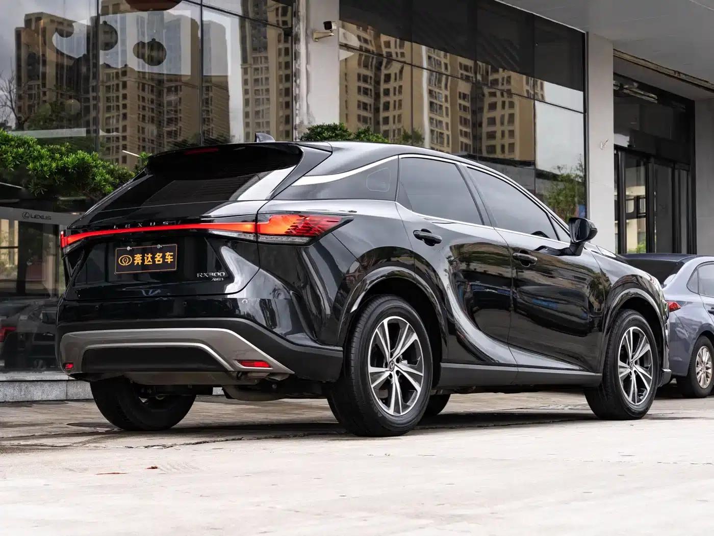 Lexus RX 2025 300 AWD Luxury Edition — миниатюра 3