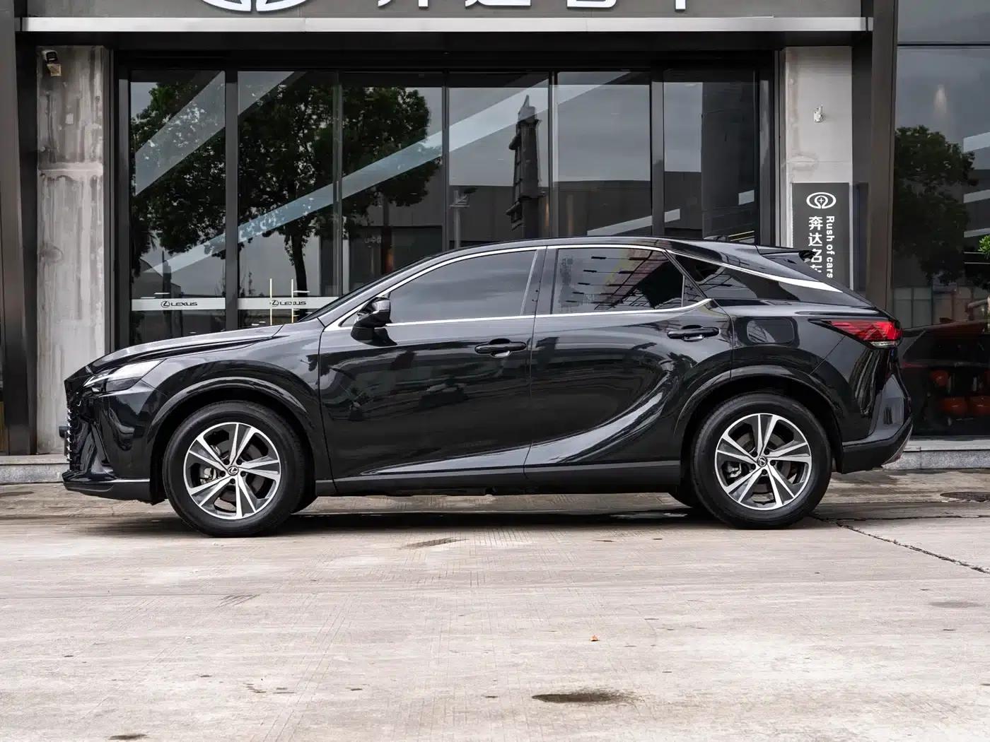 Lexus RX 2025 300 AWD Luxury Edition — миниатюра 4