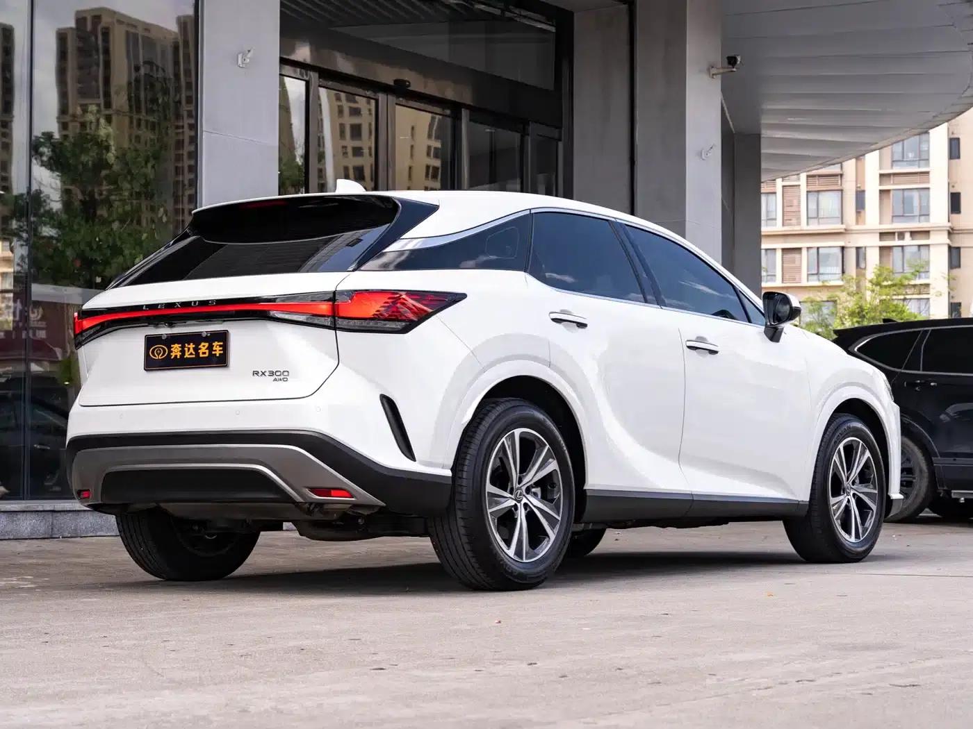 Lexus RX 2026 300 AWD Luxury Edition — миниатюра 3